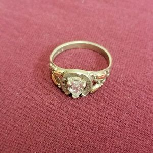 Women's ring
